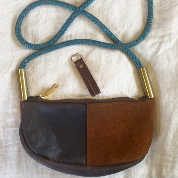 Wildwood Oyster Co. Brown Leather Zip Crossbody & Portland Leather Goods tassel